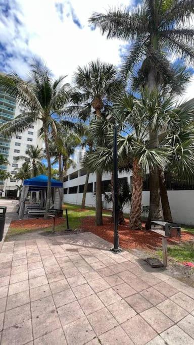 Sunny Isles Beach Spacious Apartment Eksteriør bilde