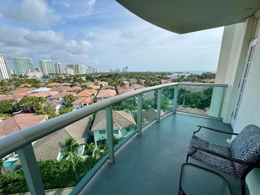 Sunny Isles Beach Spacious Apartment Eksteriør bilde