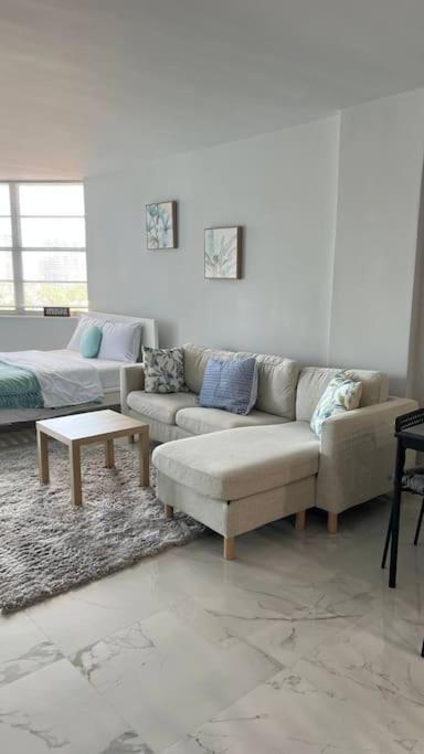 Sunny Isles Beach Spacious Apartment Eksteriør bilde