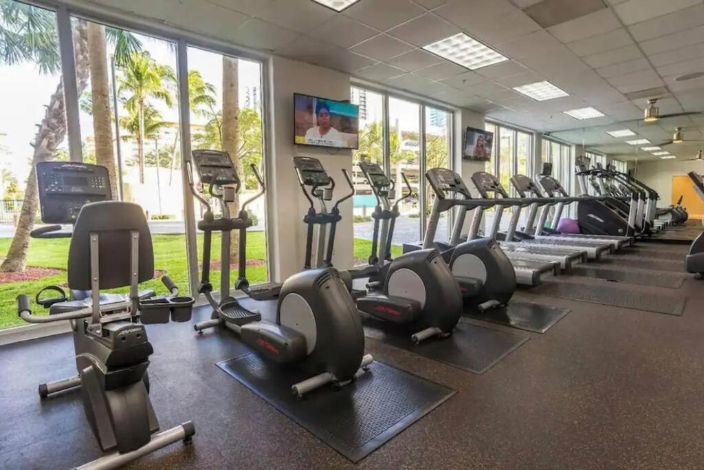 Sunny Isles Beach Spacious Apartment Eksteriør bilde