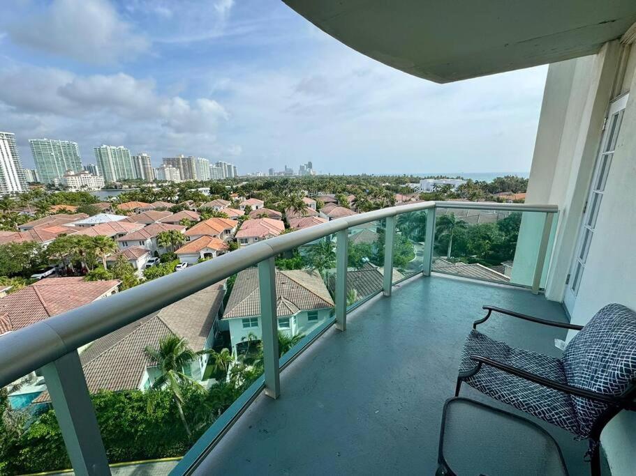 Sunny Isles Beach Spacious Apartment Eksteriør bilde