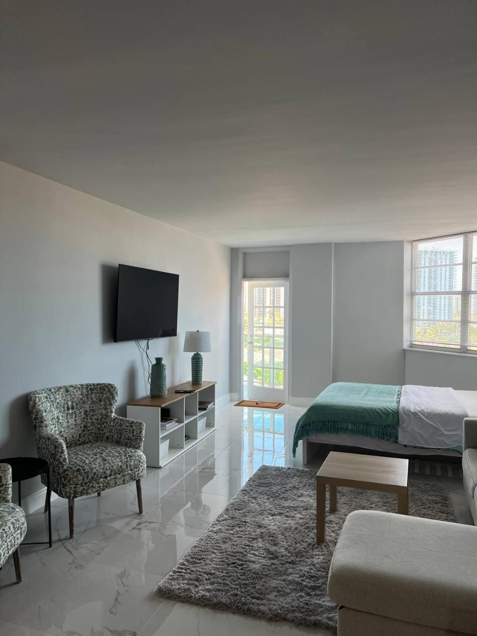 Sunny Isles Beach Spacious Apartment Eksteriør bilde